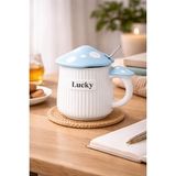 500ml Lucky Mantar Tasarımlı Kapaklı Seramik Kupa – Kaşıklı Mavi Dekoratif Kahve Kupası (Kristal Mavi)