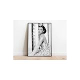 512 Store Vintage Artist Audrey Hepburn Black/White Çerçevesiz Kuşe Kağıt Poster Ev Dekor Tasarım 50 X 70 Metalik