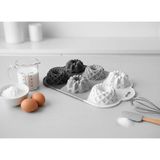 6 Bölmeli Silikon Muffin ve Mini Kek Kalıbı - 3 Farklı Estetik Geometrik Desen, Yapışmaz ve Esnek Pişirme Seti, Modern Degrade Tasarım (Gri-Beyaz-Antrasit)