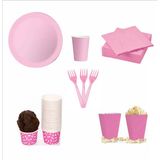 8 Pembe Tabak, 8 Pembe Bardak, 8 Pembe Mısır Kutusu, 10 Pembe Çatal, 10 Pembe Peçete, 10 Cupcake