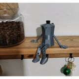 ADA 3D Moka Pot Kahve Demliği Figürlü Sarkan Bacaklı Mutfak Raf Süsü Biblo - Gri
