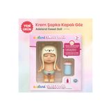 Adel Adeland Sweet Doll Uykucu Bebek 10 cm – Kutu 14×10×5 cm (Krem Şapka Kapalı Göz – Yakın Plan)
