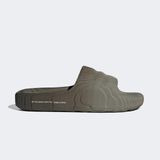 adidas Adilette 22.- Yeşil Kadın Spor Terlik 36,5 Numaralı Hafif Yapı ve Konforlu Tasarım