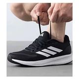 Adidas Siyah Erkek Yürüyüş ve Koşu Ayakkabısı Hafif ve Esnek Bağcıklı Tasarım ile Spor ve Günlük Kombin