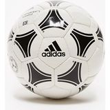adidas Tango Futbol Topu 4 Numara Siyah - Sarı - Beyaz Renk Yüksek Performans İçin Tasarlandı