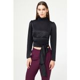 adL Sırt Detaylı Crop Bluz