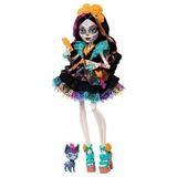 Aesco Renkli Elbise Giyen Monster High Bebek, Eğlenceli Aksesuarlar ile Set