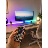 Aesco Rgb Şerit LED 5 Metre 5050 Smd Kumandalı Çok Renkli Ev Oda Tv Arkası Dekoratif Aydınlatma - Lisinya