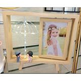 Ahşap Çerçeveli Çift Taraflı Işıklı Masaüstü Fotoğraf Çerçevesi (26.5X23.6 Cm) Bebekli