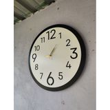 Ahşap Siyah Beyaz Renk Sade Sayılı Hediyelik Sessiz Duvar Saati 5 Beyaz