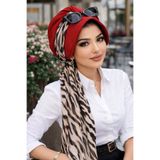 Aişe tesettür Kırmızı Zebra Desen Fularlı Şapka Bone
