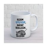 AJANS400 Kişiye Özel Kedi Sever Tasarımlı Kedim Uyuyor Yazılı Isimli Seramik Kupa - 1 Adet - Beyaz