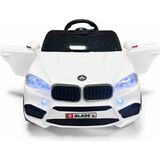 Akar Toys Blade Uzaktan Kumandalı Konforlu Güvenli 12 V Beyaz Akülü Araba