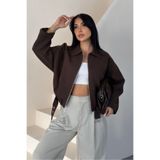 AKD Atelier Kadın Bomber Ceket Kısa Kemerli Uzun Kollu Fermuarlı Gömlek Yaka Düşük Omuz Ceket Mont