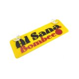 Al Sana Bombee Yazılı Sarı Dekor Plaka Vantuzlu Cam Süsü 22x7.5cm