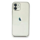 Alan Şanslı iPhone 12 Gümüş Razer Lensli Silikon Kılıf