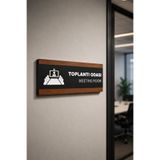 Aldebaran Reklam Toplantı Odası Yönlendirme Levhası | 3 mm MDF Ceviz Desenli Kapı ve Duvar Tabelası | Meeting Room Yönlendirme Tabelası