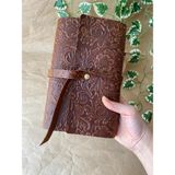 Alesta Leather Atelier (Isim Yazıyoruz) El Yapımı Hakiki Deri Kitap / Defter / Ajanda Koruyucu Kılıf - A5 - Acı Kahverengi