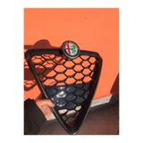 Alfa Romeo Giulietta (2010-2014) Alfa Romeo bal Peteği ön panjur üçgeni karbon