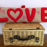 Allhandmadegifts LOVE Kırlent - El Yapımıdır