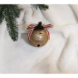 Altın Çıngırak Noel Süsü, Işıltılı Metal, Kozalak ve Çam Dalı Detaylı, Kırmızı Kurdele ile, Yılbaşı Temalı Dekoratif Zil 8 cm