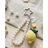 Amigurumi Limon Çanta Aksesuarı ve İncili Yıldız AnahtarlıkAmigurumi Limon Çanta Aksesuarı Ve İncili Yıldız Anahtarlık