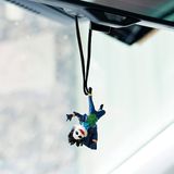 AMIORO Sevimli Palyaço Araba Asılı Süs, Kawaii Anime Salıncak Dikiz Aynası Charm Kolye, Reçine Araba İç Dekorasyon Aksesuarları, Kadınlar Kızlar Arkadaşlar için Komik Doğum Günü Hediyesi