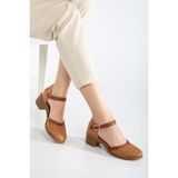Analin Shoes Kadın Deri Burnu Kapalı Örgülü Sandalet - Taba