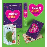 Annem ve Ben Aramızda Ayraç Kartpostal - Çilekli Matcha Çayı