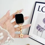 Apple Watch Seri 4 5 6 7 8 9 10 44-45-46Mm Çiçekli Ve Kalp Zincir Detaylı Bileklik Tasarım Kordon Gold