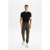 Ar-ma Erkek Eşofman Alti Baskisiz Basic Yandan Ve Arkadan Fermuar Cepli Lastikli Dar Paça Örme Kumaş Regular Fit%70 Pamuk%30 Polyester 30/1 Şardonlu Üç İplik K30174681602 Haki-H1