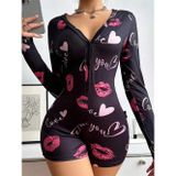 Arias Closet Pamuklu Kırmızı Öpücük ve Kalp Desenli Düğmeli Uzun Kol Tulum Pijama