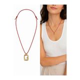 Arsaley Collection Kırmızı İp Gold Plaka Charm Kadın Kolye