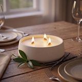 Art ve Gift Vanilya Kokulu Dekoratif Beton Mum Yuvarlak Yatay Form Üç Fitilli Mum 250 Gr Beyaz