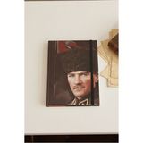 Artlantis Atatürk Tarihsiz Ajanda Kuşe Kapak 1 Adet Atatürk Modalist Çizgili Defter Lastikli 14X20 cm Günlük Planlayıcı Ajanda - Siyah