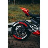 Asdelya Speed Hunters Kırmızı Beyaz Motosiklet Ve Otomobil Lastik Yazısı Sticker Arma 4 Adet 2.5 cm
