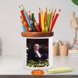 Asilmeydan 449450546 Balkonda Fraklı Kemal Atatürk Ahşap Seramik Kalemlik