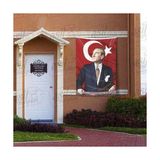 Asilmeydan Göğe Bakan Gazi Mustafa Kemal Atatürk Imzalı Portre - Sivil Türk Bayrağı Poster - Bayrak 100X150 cm - Renkli