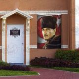 Asilmeydan Mavi Gözlü Kalpaklı Gazi Mustafa Kemal Atatürk - Ay Yıldız Türk Bayrağı Poster Bayrak 100x150 cm