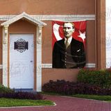 Asilmeydan Takım Elbiseli Sivil Gazi Mustafa Kemal Atatürk Portre Ay Yıldızlı Poster Bayrak 100X150 cm