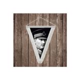 Askeri Kıyafeti ile Mustafa Kemal Atatürk Beyaz Saçaklı Üçgen Flama Bayrak Hatıra Flama ATA44