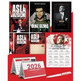 Asla Vazgeçme - Ayraç - Kartpostal - Poster - Deniz Gezmiş - 2026 Ajanda İstikbal - İstikbal Ahşap Duvar Takvimi - Masa Takvimi