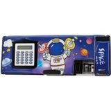 Astronot Desenli Hesap Makineli Fonksiyonel Kalem Kutusu 7140 - Renkli - Kalem kutusu ölçüsü: 24,5 x 3,5 x 9 cm - Renkli