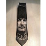 Atatürk Resim Siyah Kravat Mavi Göz Detay