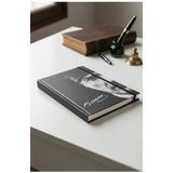 Atatürk Tarihsiz Ajanda Kuşe Kapak Koyu Gri 1 Adet Atatürk Modalist Çizgili Defter Lastikli 14X20 Cm Günlük Planlayıcı