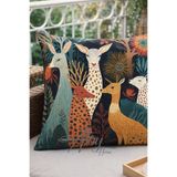 Atay Home Geyik Desenli Dekoratif Kırlent Kılıfı Çift Yüzlü 43x43 cm – Bohem Doğa Temalı Koltuk Yastık Kılıfı