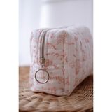 Atelier Babbi Pembe Bebek Bakım Çantası - Toile De Jouy Pamuk Malzeme ile 23 x 15 x 10 cm Kapasite
