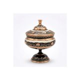 Aura Copper Eski Usul El İşlemesi Keski Motifli Bakır Şekerlik Ve Lokumluk - Kapaklı Ayaklı Bakır Kase (21X16 Cm) 1 Adet