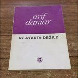 Ay Ayakta Değildi - İmzalı - (Sahafiye Kitap)