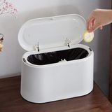 AYADA Kapaklı Mini Çöp Kutusu, Çıkarılabilir İç Plastik ile Pres Tipi Küçük Çöp Kovası Küçük Çöp Sepeti Kompakt Kapaklı Kapatılabilir Çöp Kutusu, Masa Tezgah Üstü Ofis Çocuk Oval Dikdörtgen (Beyaz)